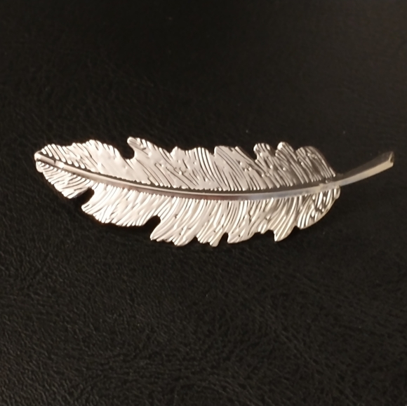 Feather hair clip - Picture 2 of 7